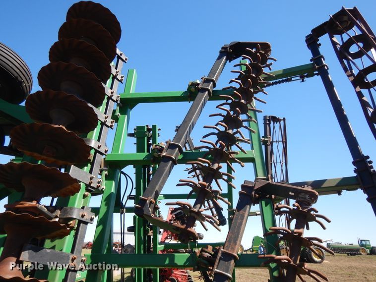 image for item DH0154 2005 Great Plains 3000TT vertical tillage