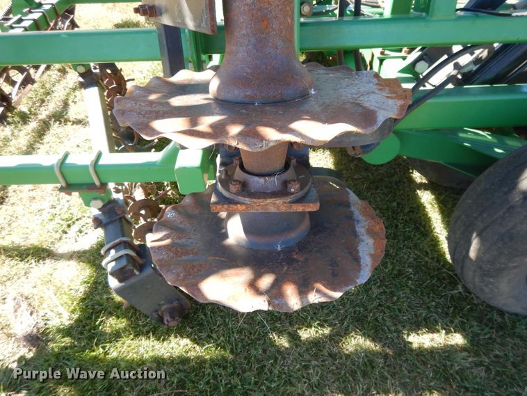 image for item DH0154 2005 Great Plains 3000TT vertical tillage