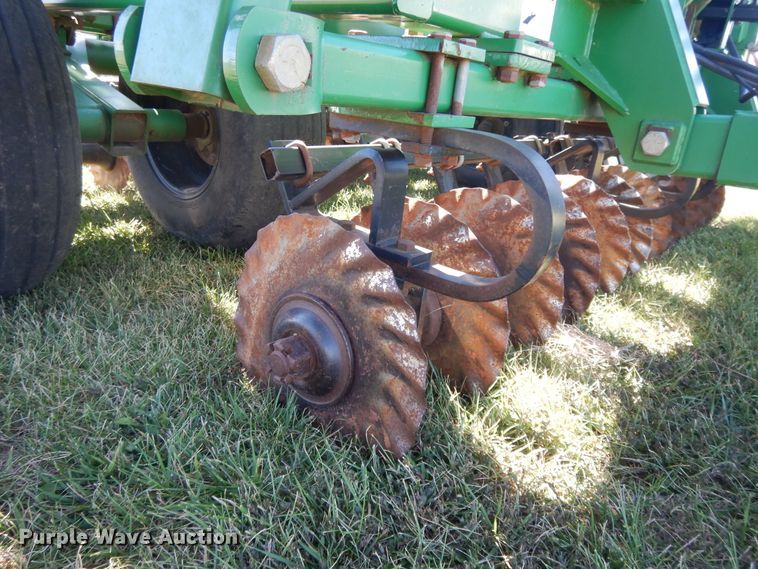 image for item DH0154 2005 Great Plains 3000TT vertical tillage