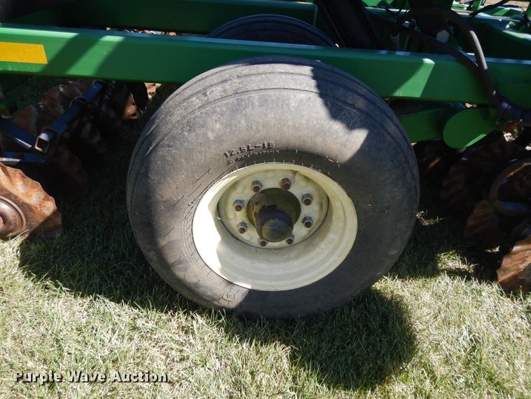 image for item DH0154 2005 Great Plains 3000TT vertical tillage