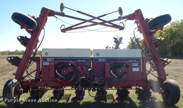 image for item DH0155 1992 Case IH 900 Cyclo Air planter
