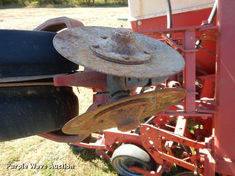 image for item DH0155 1992 Case IH 900 Cyclo Air planter
