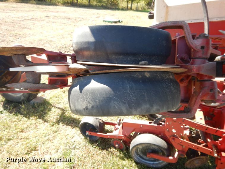 image for item DH0155 1992 Case IH 900 Cyclo Air planter
