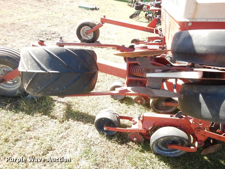 image for item DH0155 1992 Case IH 900 Cyclo Air planter