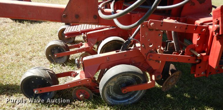 image for item DH0155 1992 Case IH 900 Cyclo Air planter