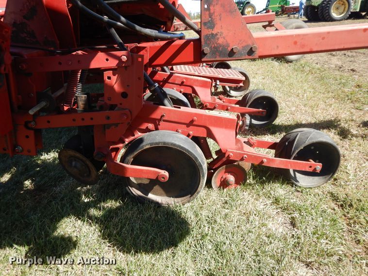 image for item DH0155 1992 Case IH 900 Cyclo Air planter