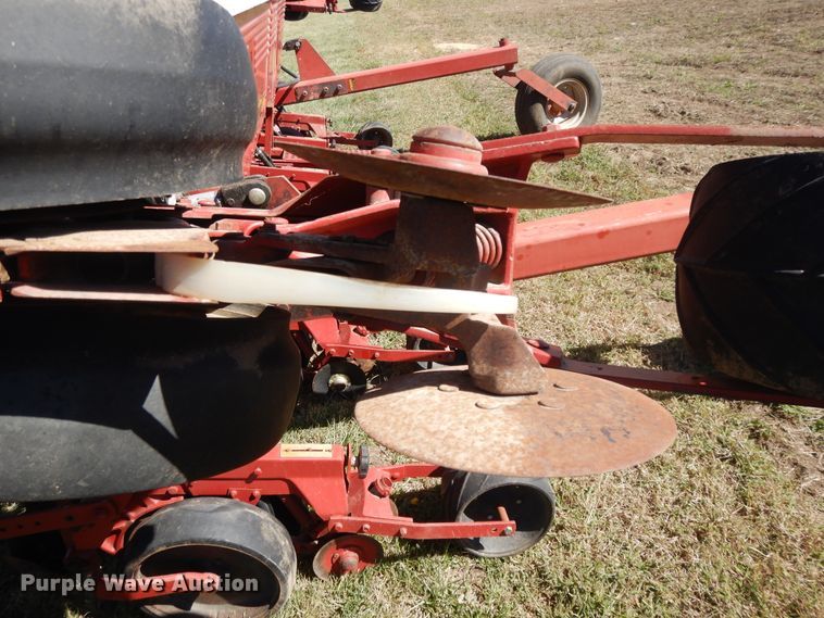 image for item DH0155 1992 Case IH 900 Cyclo Air planter