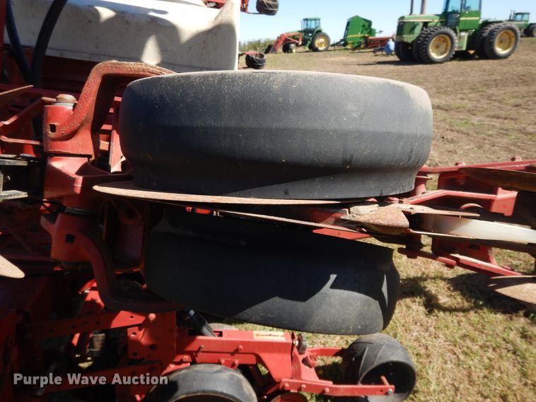 image for item DH0155 1992 Case IH 900 Cyclo Air planter