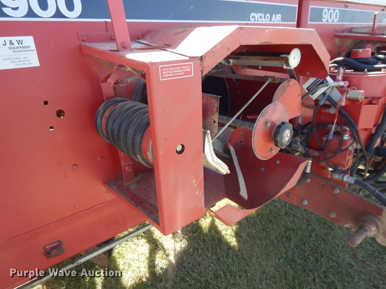 image for item DH0155 1992 Case IH 900 Cyclo Air planter