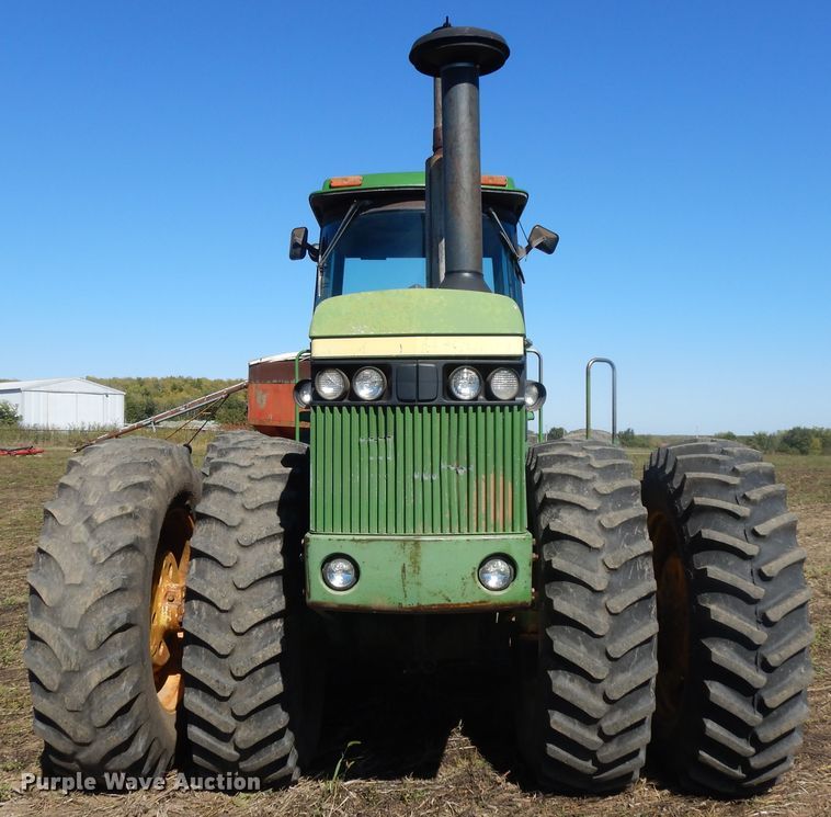 image for item DH0156 1977 John Deere 8630  4WD tractor