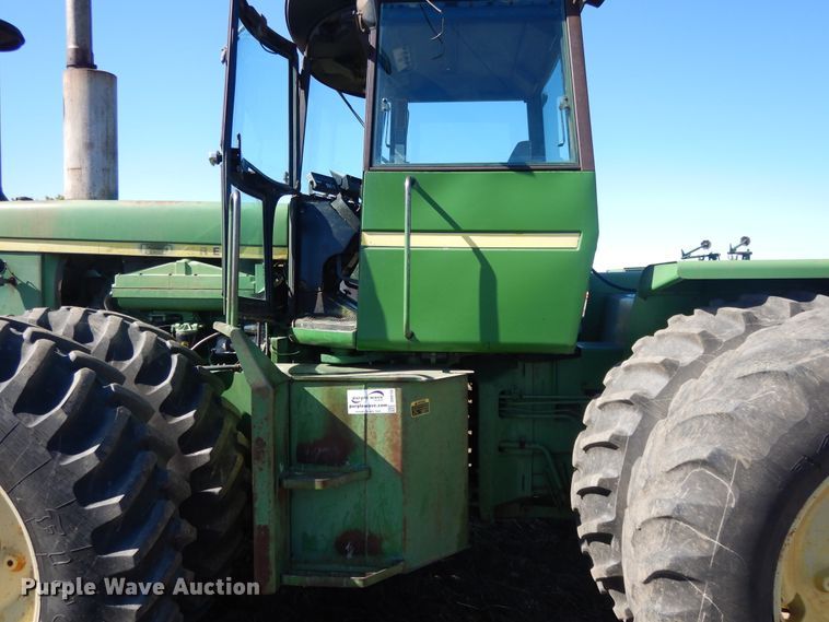 image for item DH0156 1977 John Deere 8630  4WD tractor