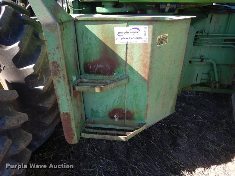 image for item DH0156 1977 John Deere 8630  4WD tractor