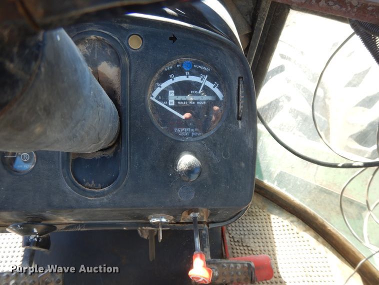 image for item DH0156 1977 John Deere 8630  4WD tractor