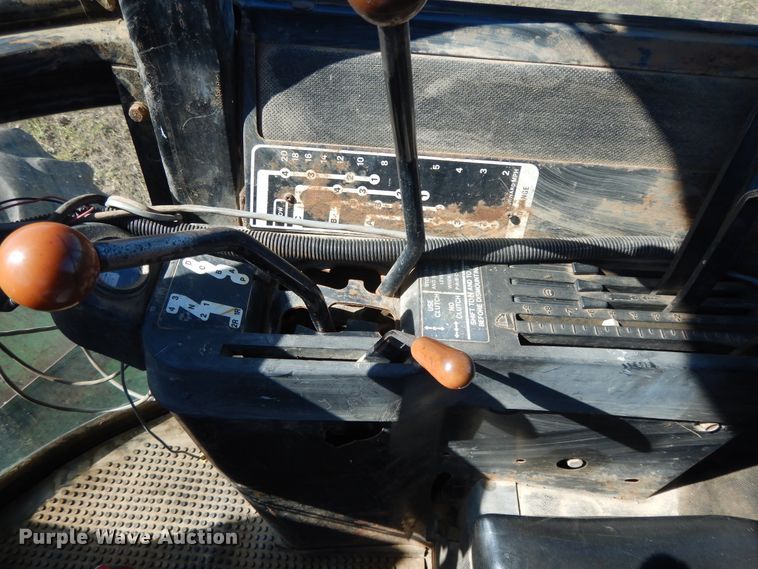 image for item DH0156 1977 John Deere 8630  4WD tractor