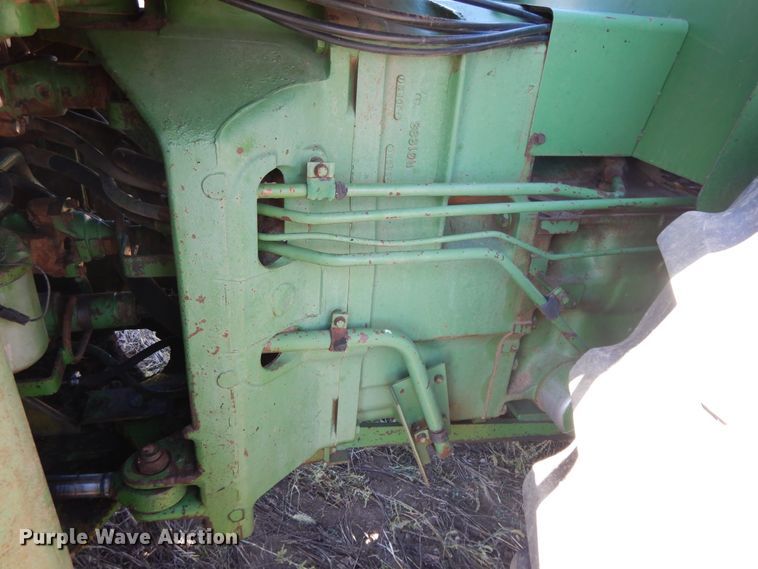 image for item DH0156 1977 John Deere 8630  4WD tractor