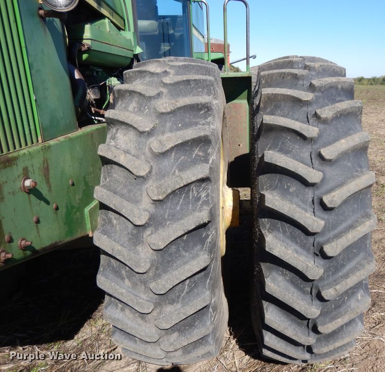 image for item DH0156 1977 John Deere 8630  4WD tractor