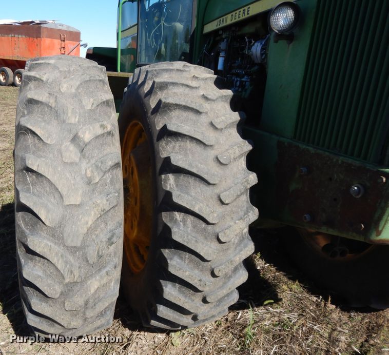 image for item DH0156 1977 John Deere 8630  4WD tractor