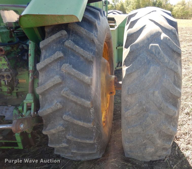 image for item DH0156 1977 John Deere 8630  4WD tractor