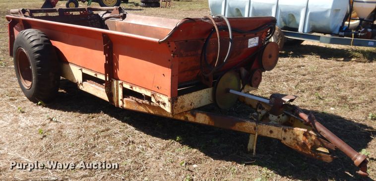 image for item DH0158 1972 Sperry 516 manure spreader