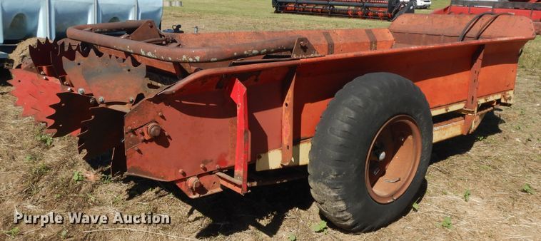 image for item DH0158 1972 Sperry 516 manure spreader