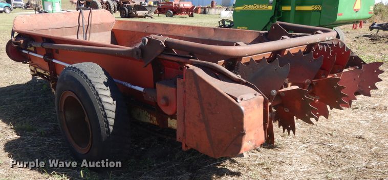 image for item DH0158 1972 Sperry 516 manure spreader