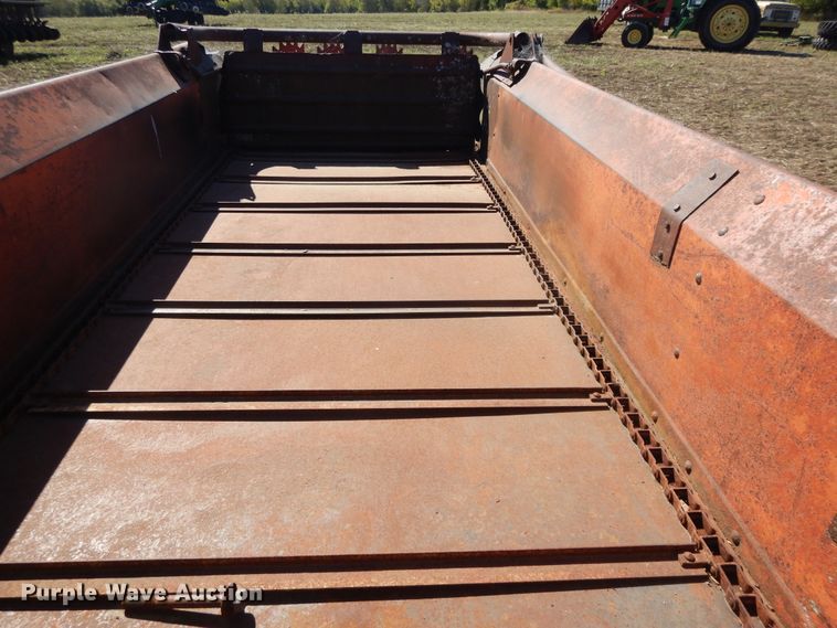 image for item DH0158 1972 Sperry 516 manure spreader