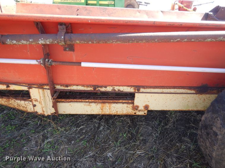 image for item DH0158 1972 Sperry 516 manure spreader
