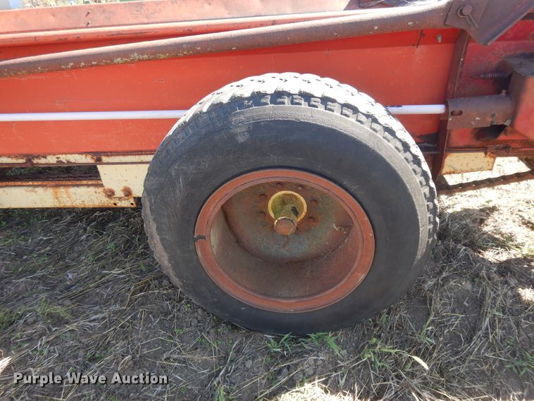 image for item DH0158 1972 Sperry 516 manure spreader