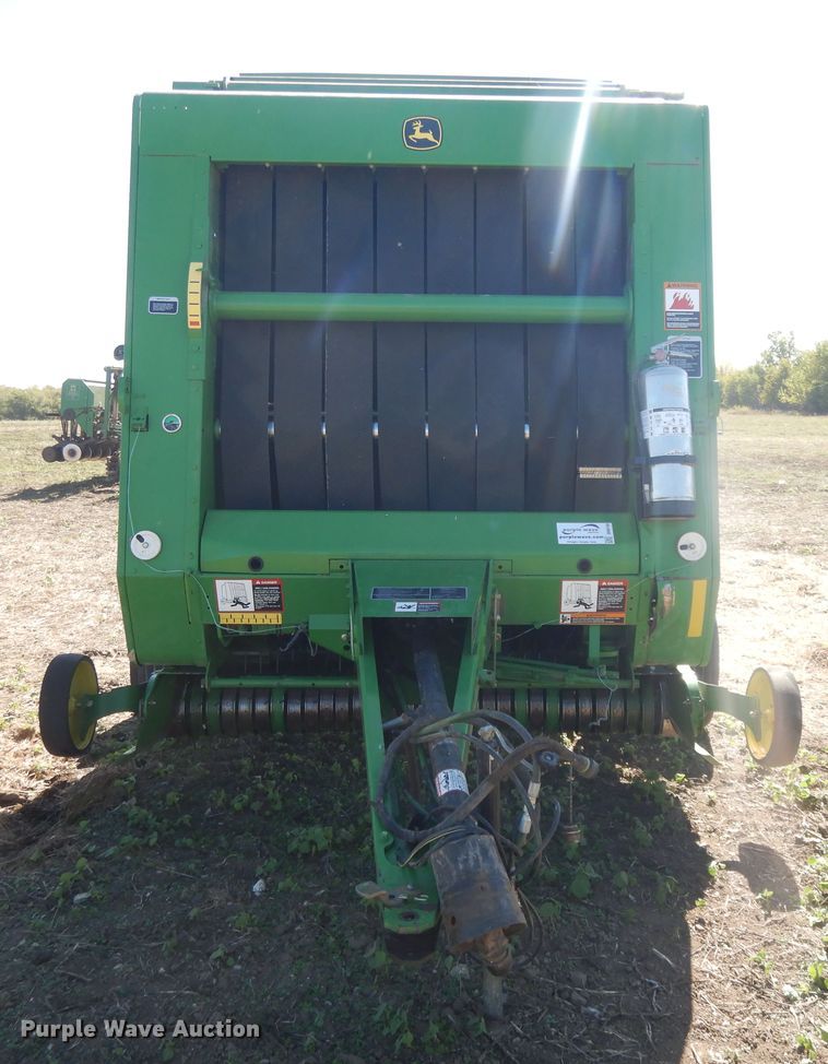 image for item DH0159 John Deere 567  MegaWide round baler