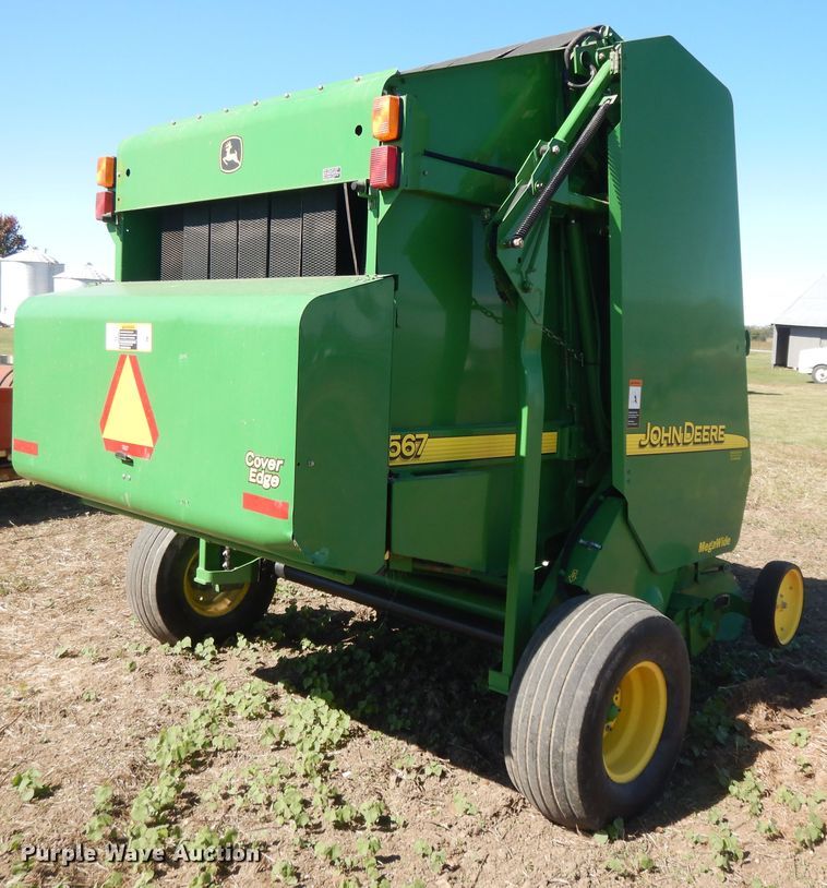 image for item DH0159 John Deere 567  MegaWide round baler