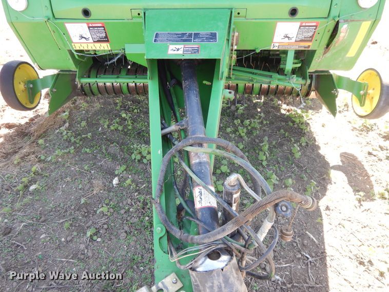 image for item DH0159 John Deere 567  MegaWide round baler