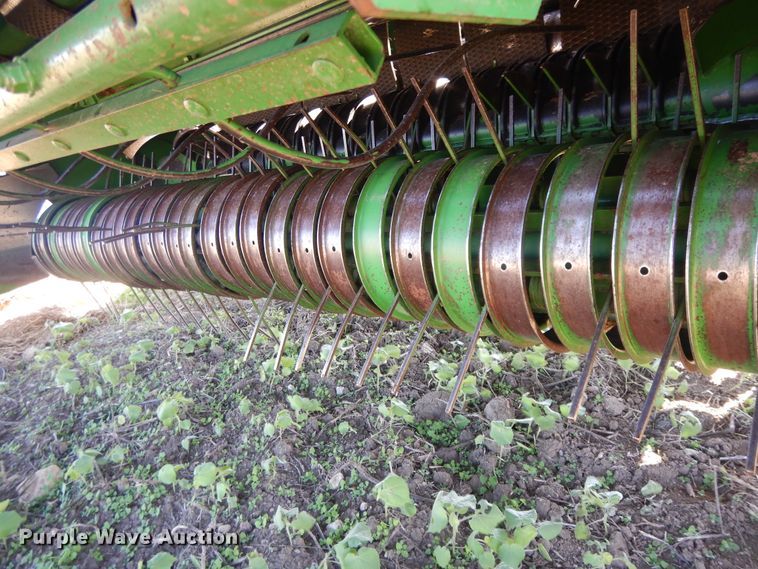 image for item DH0159 John Deere 567  MegaWide round baler