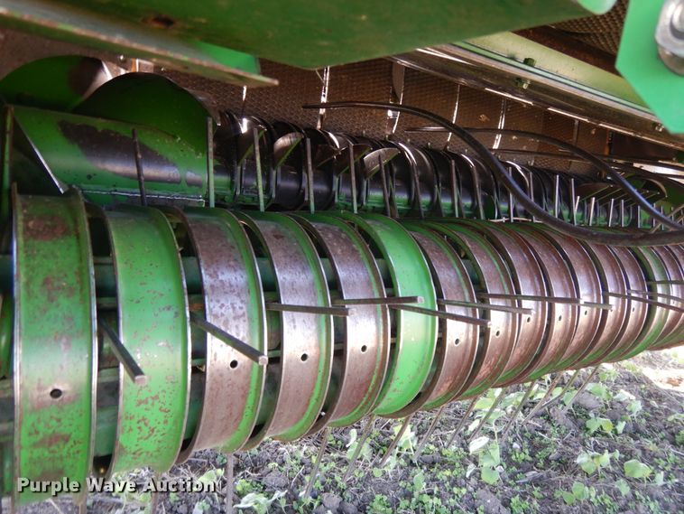 image for item DH0159 John Deere 567  MegaWide round baler