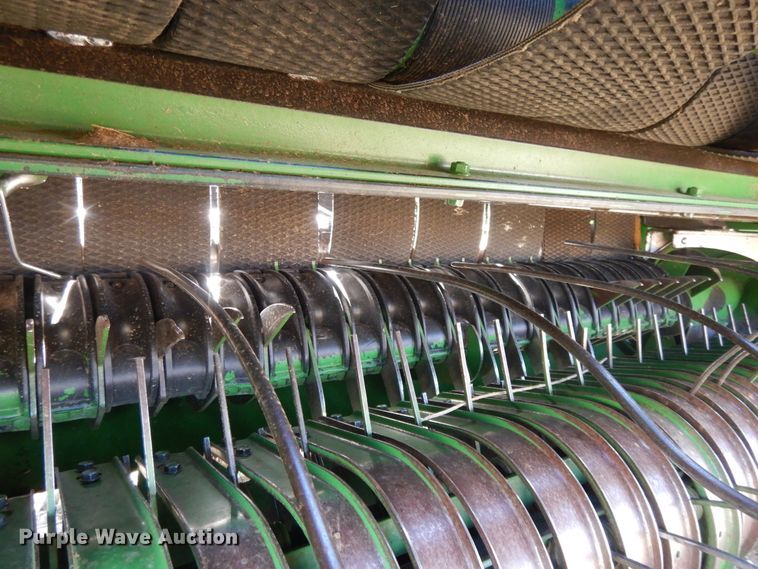 image for item DH0159 John Deere 567  MegaWide round baler