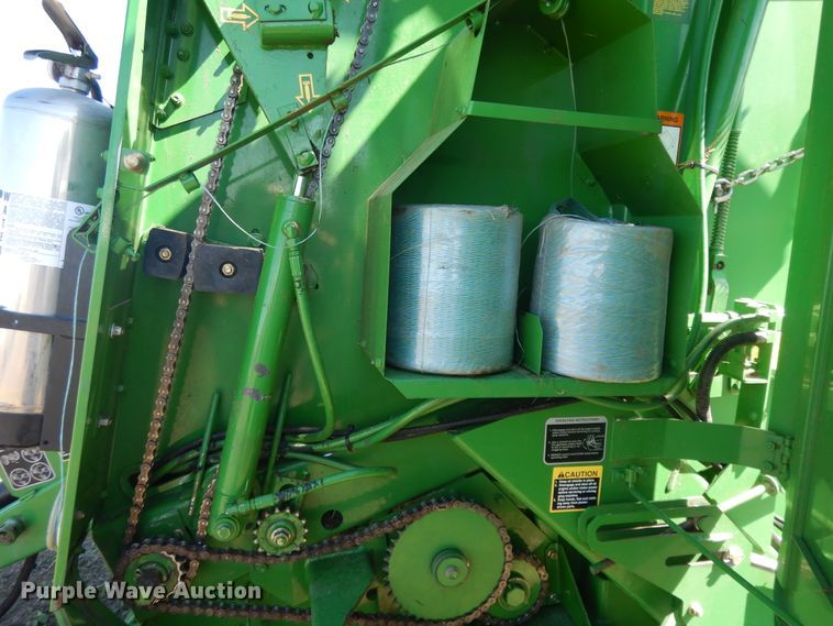 image for item DH0159 John Deere 567  MegaWide round baler