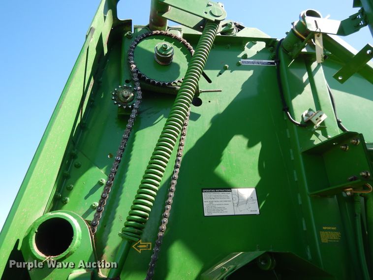 image for item DH0159 John Deere 567  MegaWide round baler