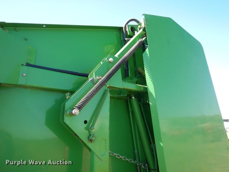 image for item DH0159 John Deere 567  MegaWide round baler