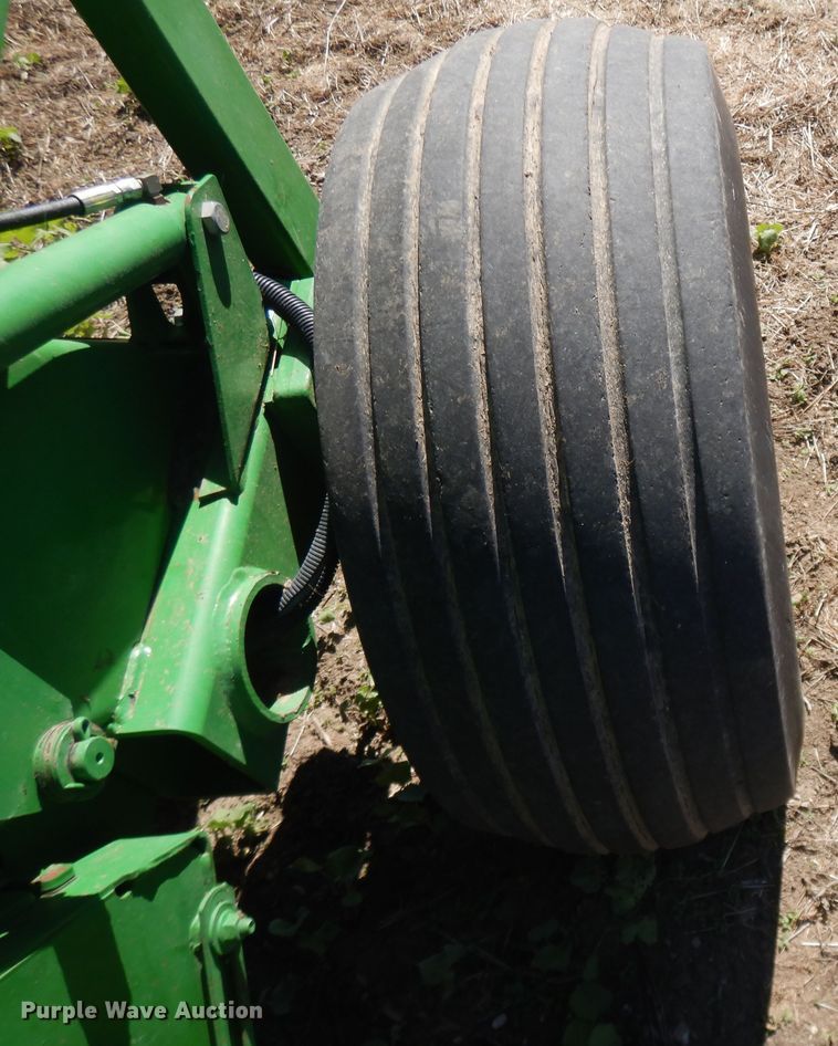 image for item DH0159 John Deere 567  MegaWide round baler