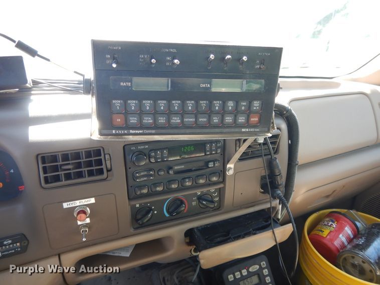 image for item DH0161 1999 Ford F350 Super Duty applicator truck