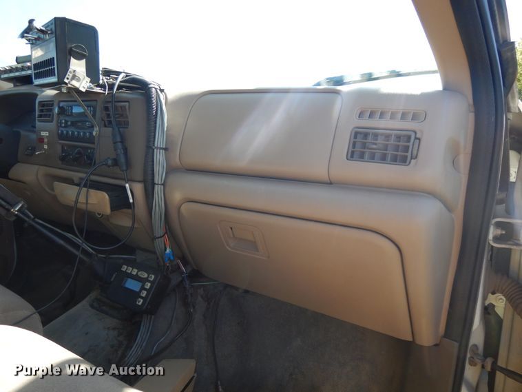 image for item DH0161 1999 Ford F350 Super Duty applicator truck