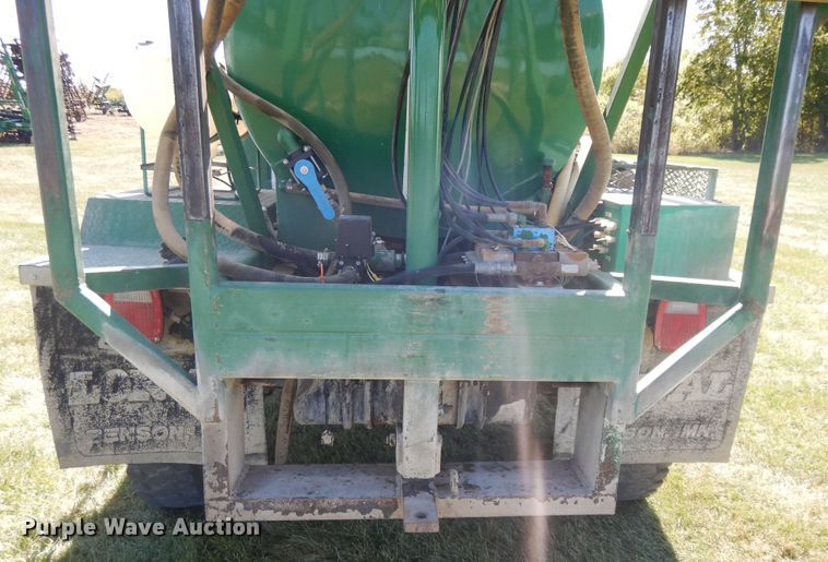 image for item DH0161 1999 Ford F350 Super Duty applicator truck