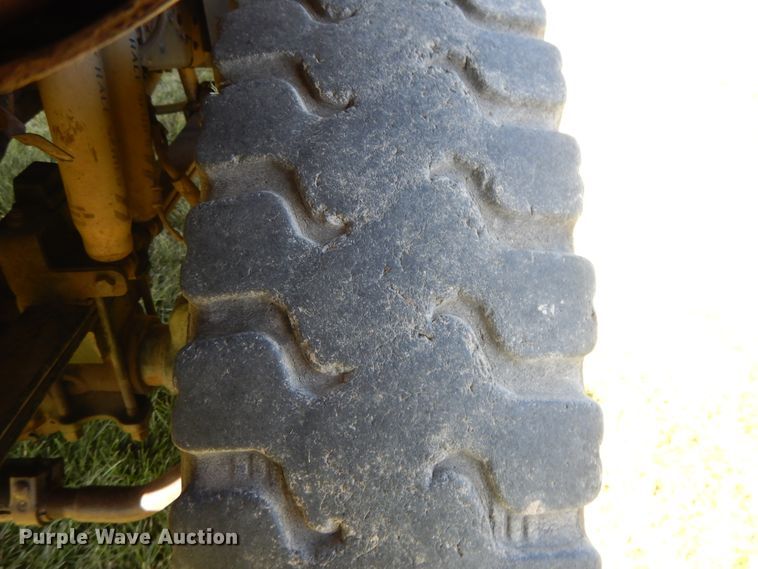 image for item DH0161 1999 Ford F350 Super Duty applicator truck