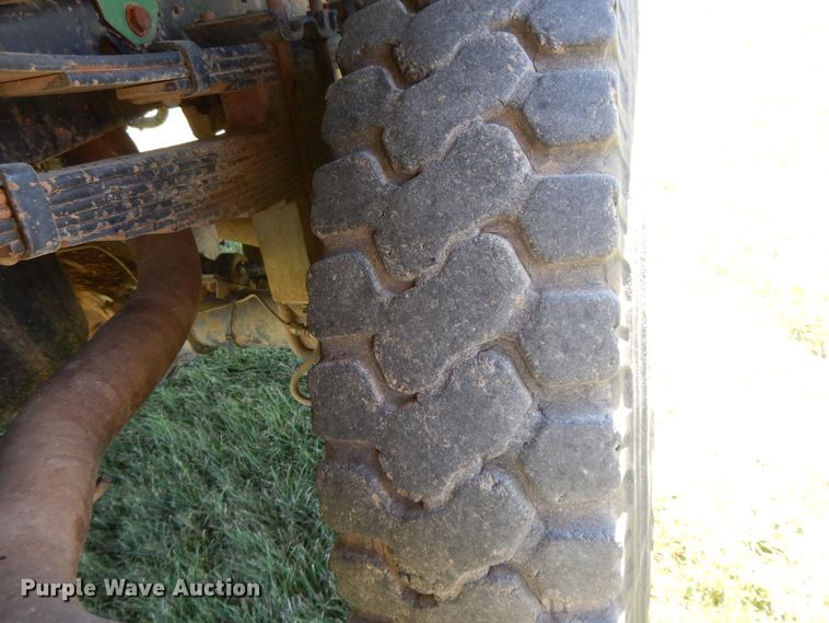 image for item DH0161 1999 Ford F350 Super Duty applicator truck