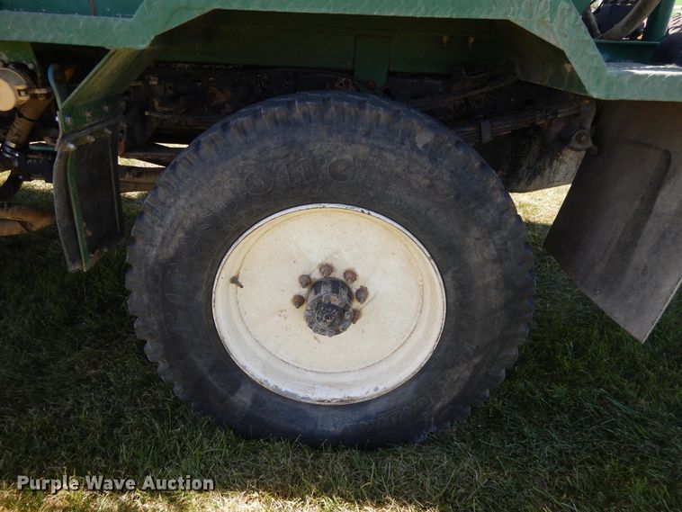 image for item DH0161 1999 Ford F350 Super Duty applicator truck