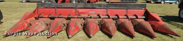 image for item DH0162 Case 1083 corn head