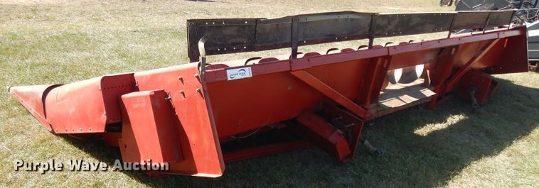 image for item DH0162 Case 1083 corn head