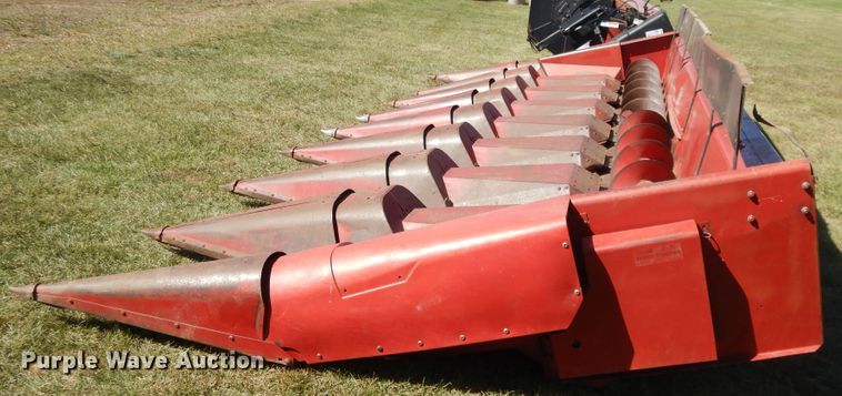 image for item DH0162 Case 1083 corn head