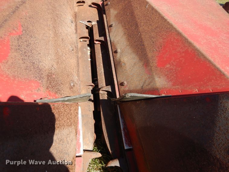 image for item DH0162 Case 1083 corn head