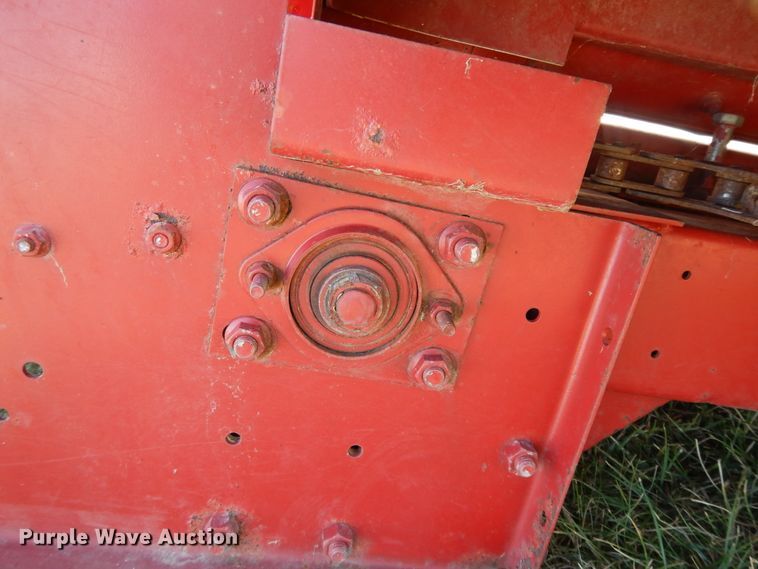 image for item DH0162 Case 1083 corn head