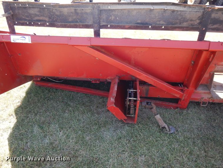 image for item DH0162 Case 1083 corn head